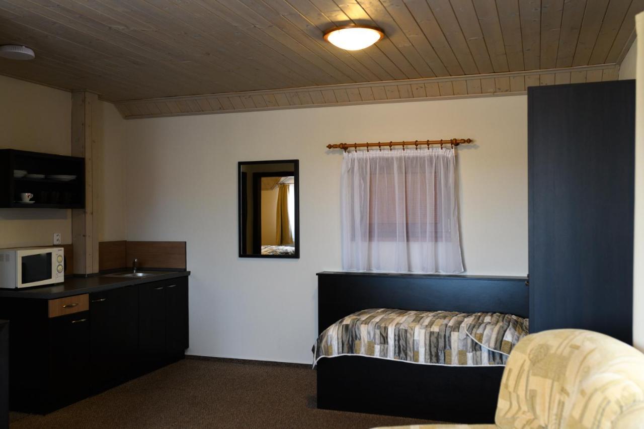 Vinarstvi U Kaplicky Hotel Zaječí Екстериор снимка