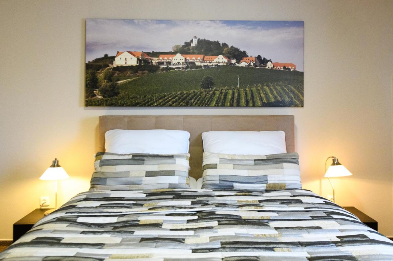 Vinarstvi U Kaplicky Hotel Zaječí Екстериор снимка